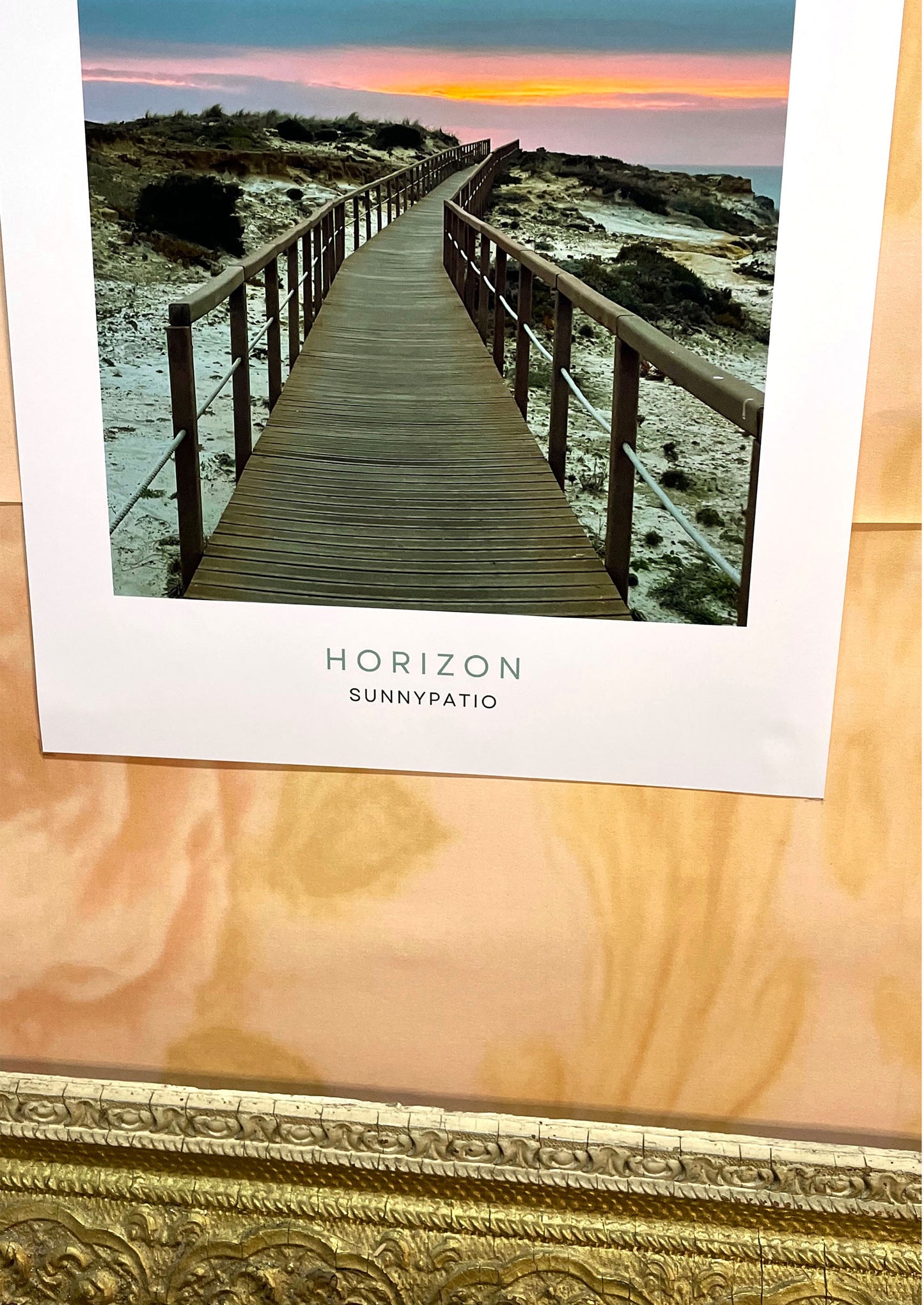 HORIZON - Walk into the Sunset