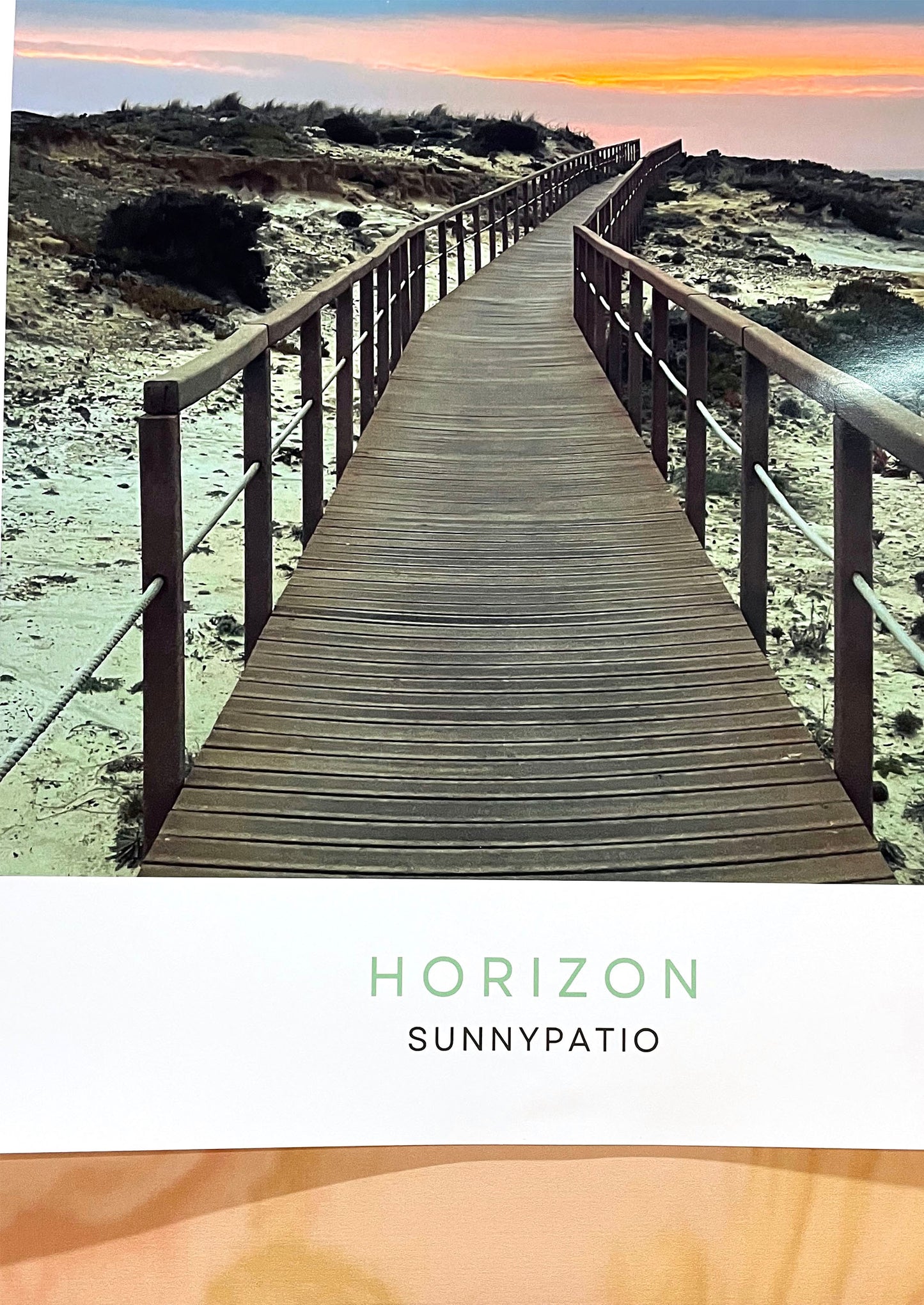 HORIZON - Walk into the Sunset