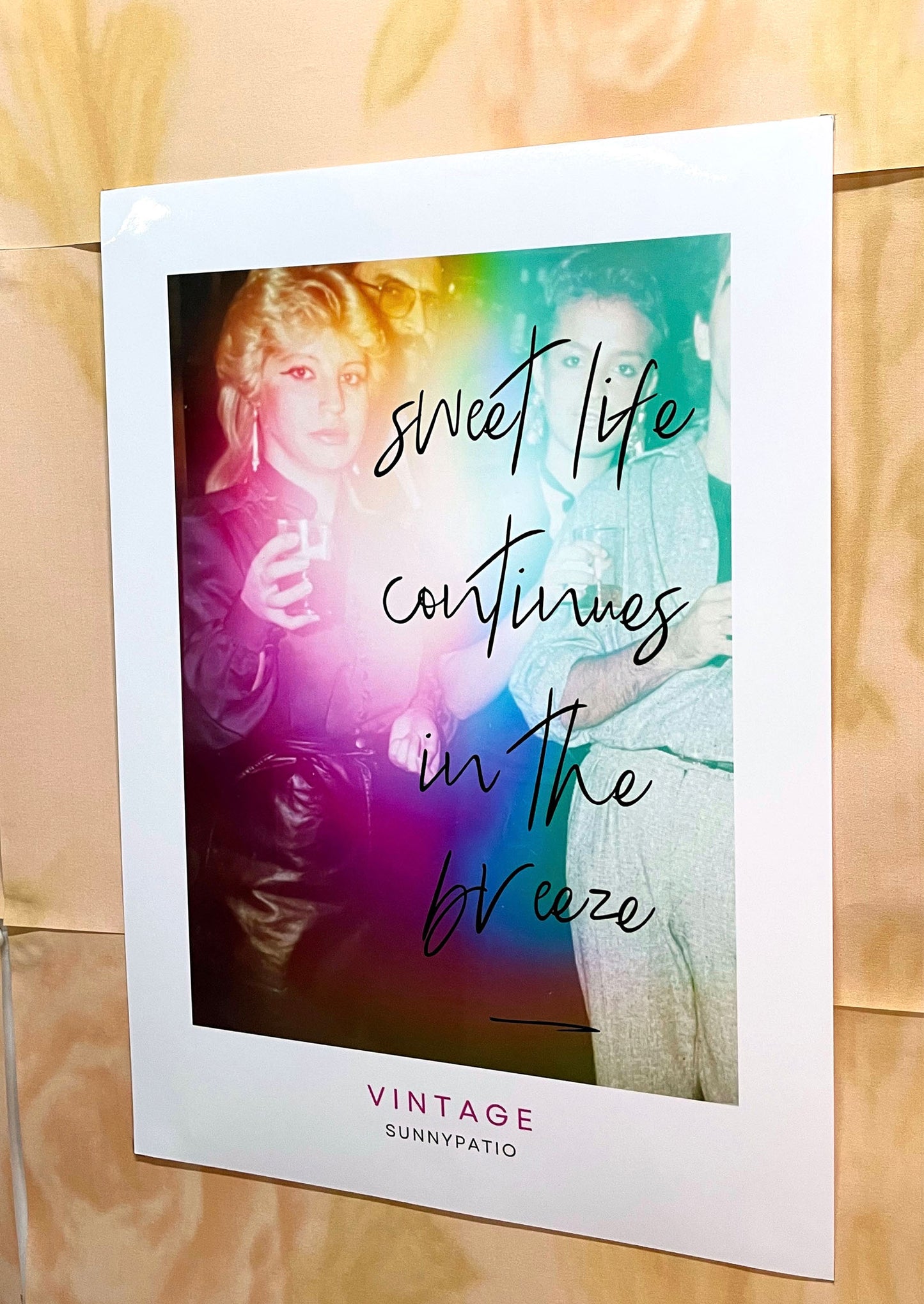 VINTAGE - Sweet Life Continues in the Breeze